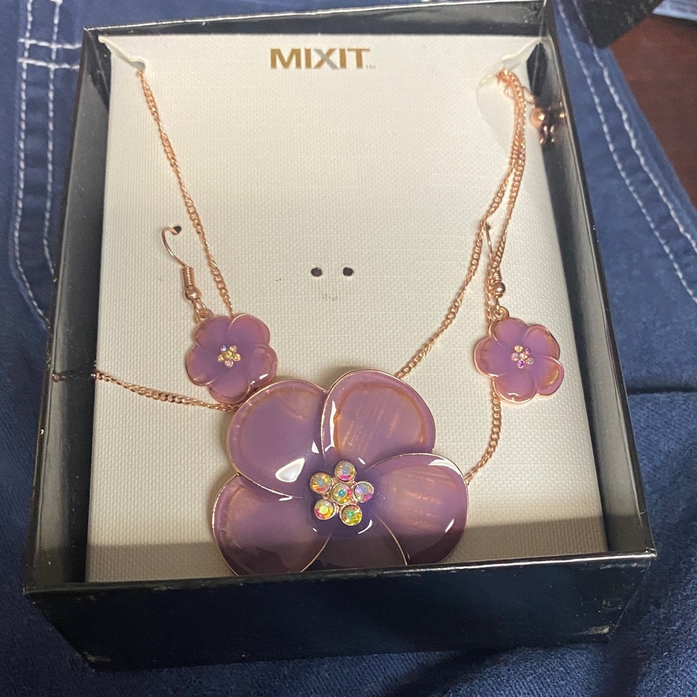 Mixit Lavender Floral Necklace Set